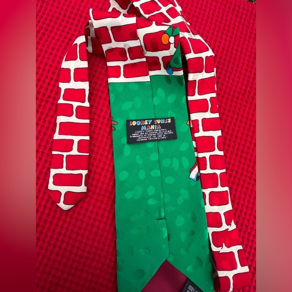 Silk Christmas Looney Tunes Tie! EUC! - Picture 9 of 14